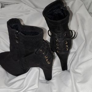 Ankle boots